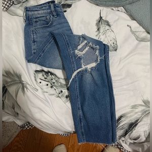 Ultra High-rise mom jean